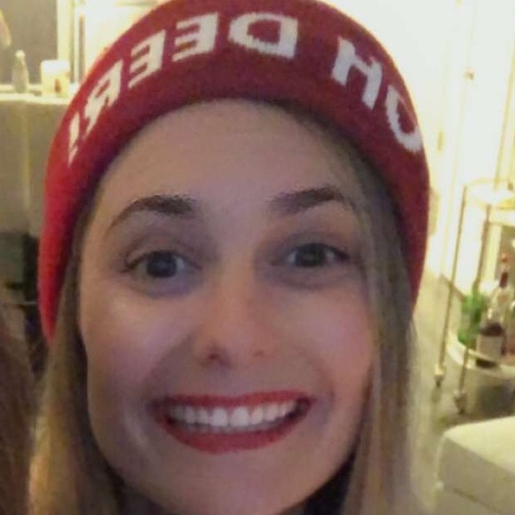 Meet your Posher, Kristen - Picture 1 of 1